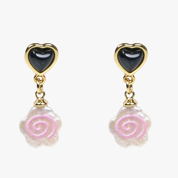 Sandy Liang Gold Narutomaki Earrings Pink Spirals Daisy Pearl Black Heart New - Picture 8 of 8